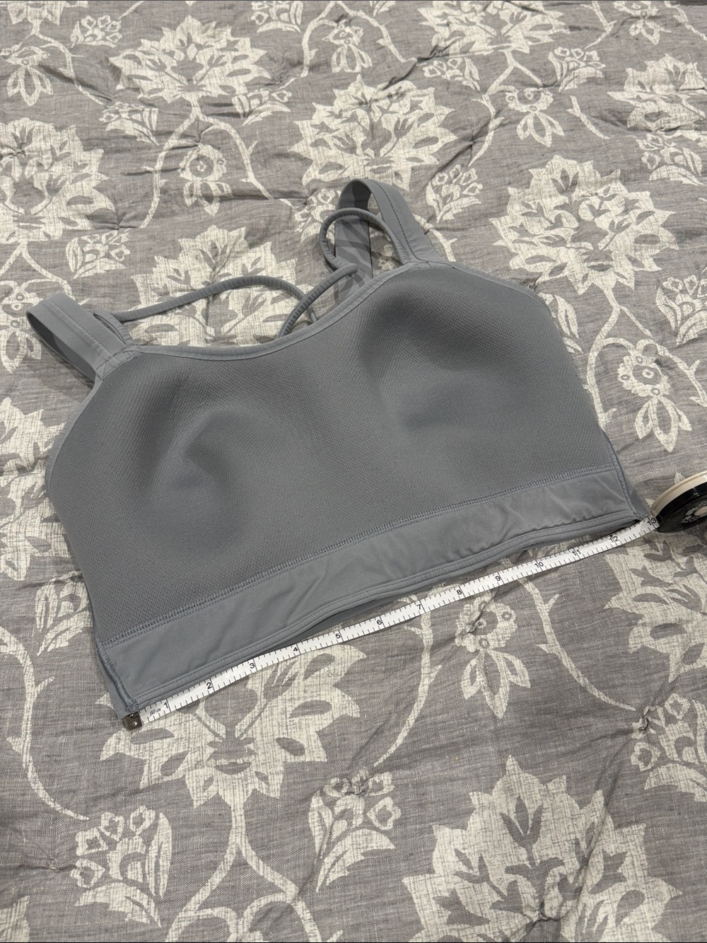 lululemon athletica Like A Cloud Gray Crisscross Bra Size 10 (D/DD) - Picture 5 of 5